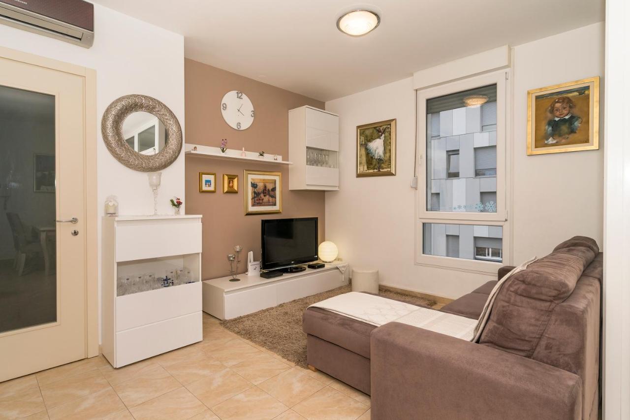 Luxury 1 Bedroom App Center&Balcony Free Parking Split Exterior photo