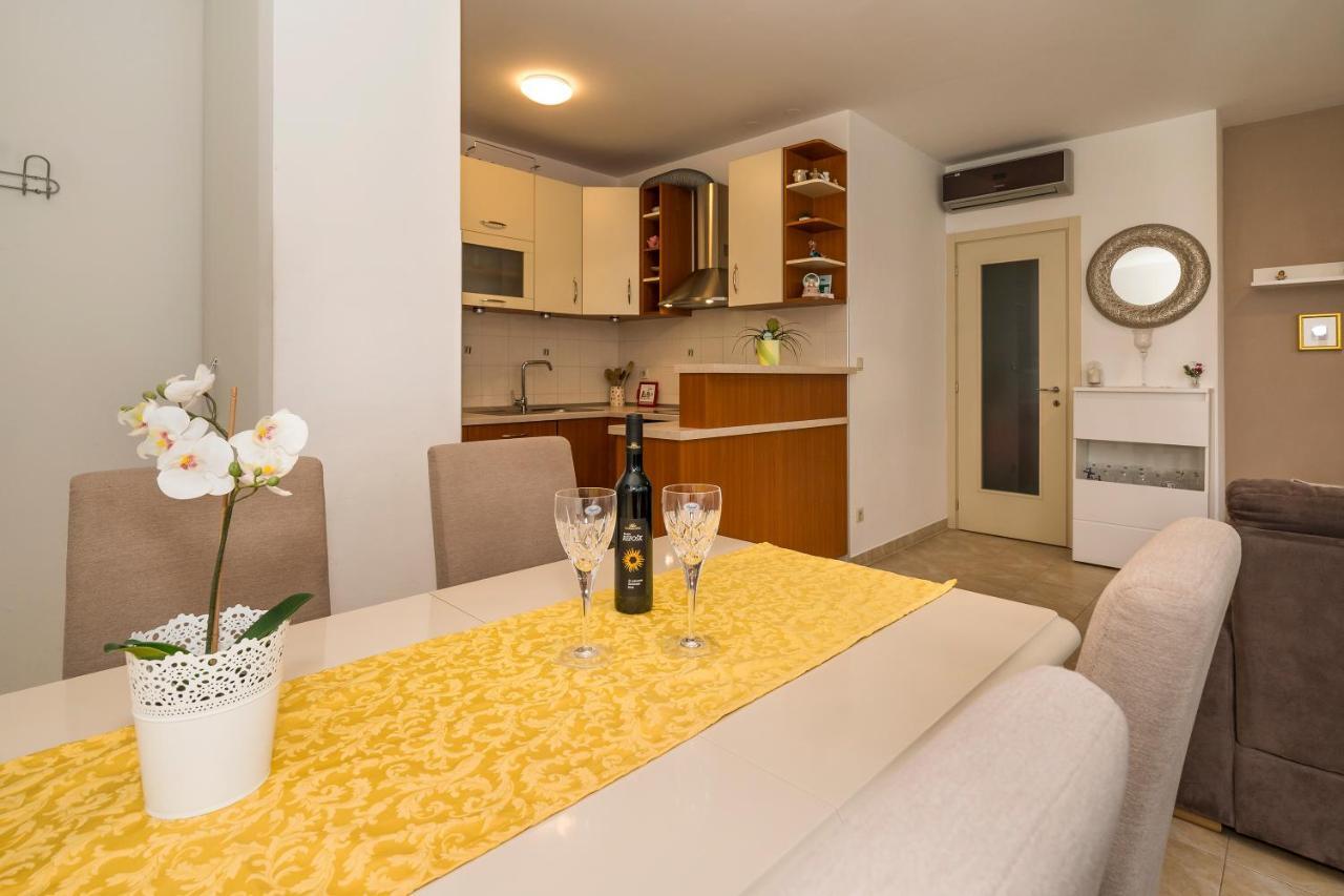 Luxury 1 Bedroom App Center&Balcony Free Parking Split Exterior photo